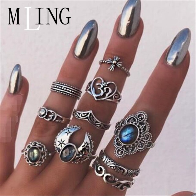 Komplet prstanov v srebrni barvi 8523