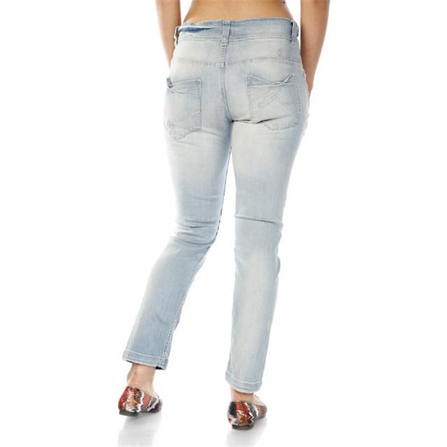 Jeans hlače svetle modne