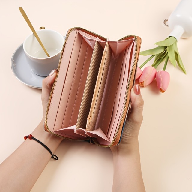 Denarnica v retro slogu z geometrijskim vzorcem