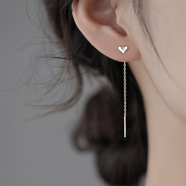 Elegantni uhani obliki srca z resico nerjaveče jeklo