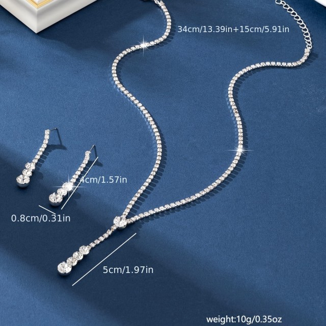 Čudovit 2 delni komplet nakita v srebrni barvi