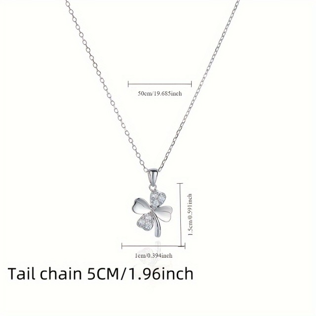 Elegantna ogrlica z obeskom štiriperesne deteljice