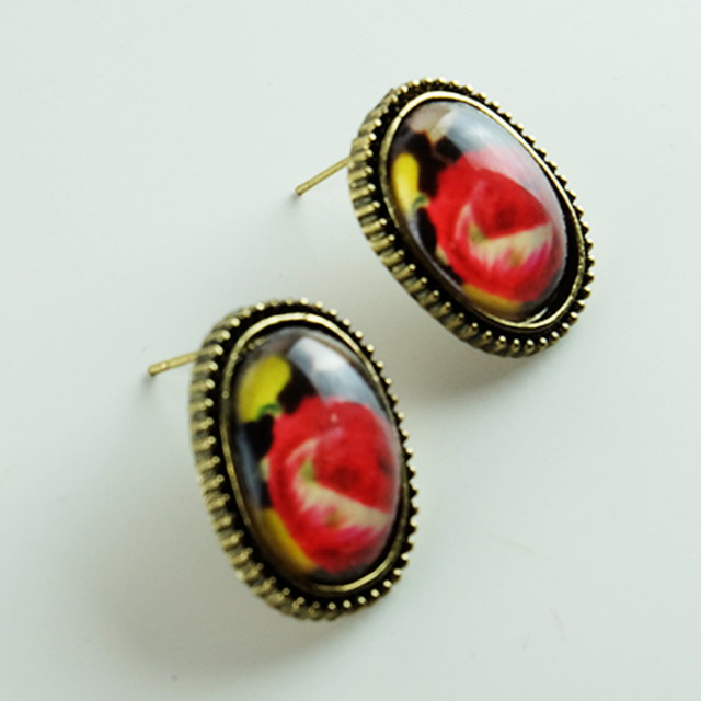 Uhan vtični z rožicami