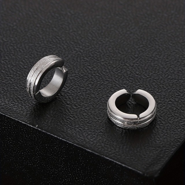 Komplet 2 uhanov za moške - brez prebadanja 