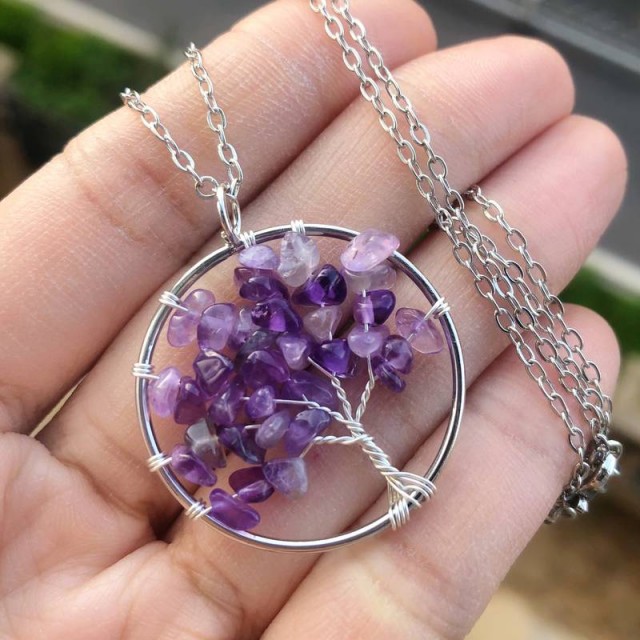 Verižica z obeskom drevesa, ametist 