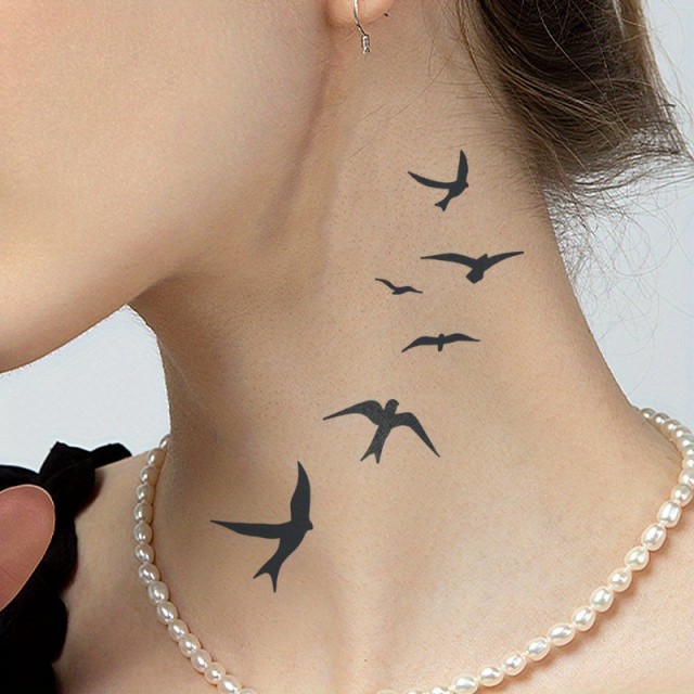 Vodoodporna tatu nalepka z lastovkami