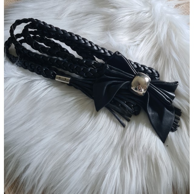 Modni ženski pas s pentljico v črni ali beli barvi