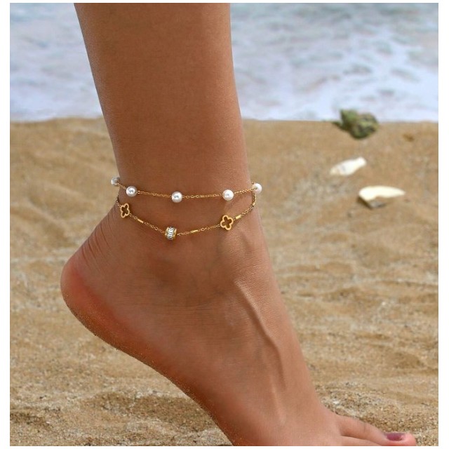 Dvojna zapestnica s perlicami in rožicami zlata 