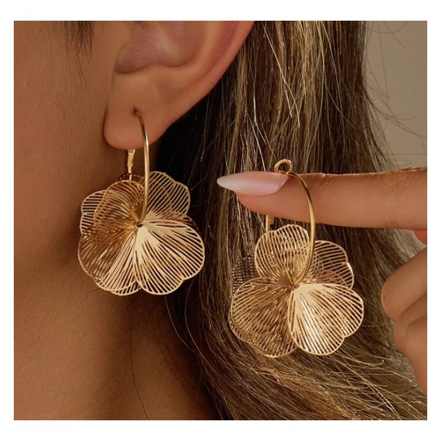 Viseči uhani z rožico srebrni ali zlati