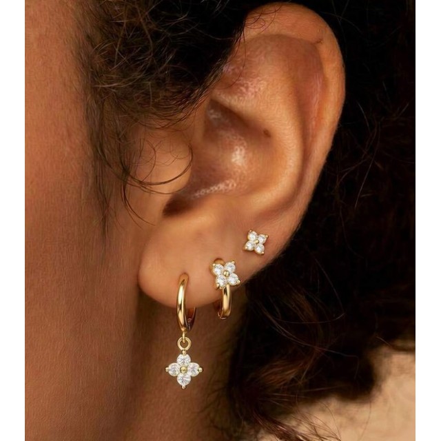 Komplet 3 parov uhanov zlate barve z rožico 