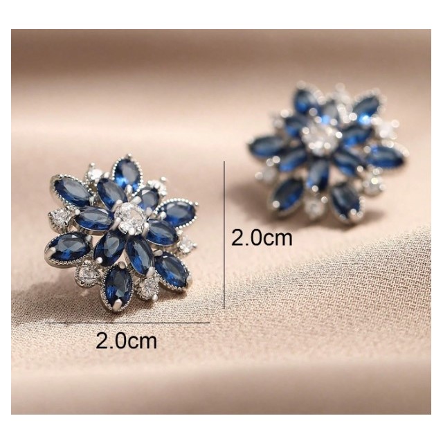 Elegantni vtični uhani z modro rožico