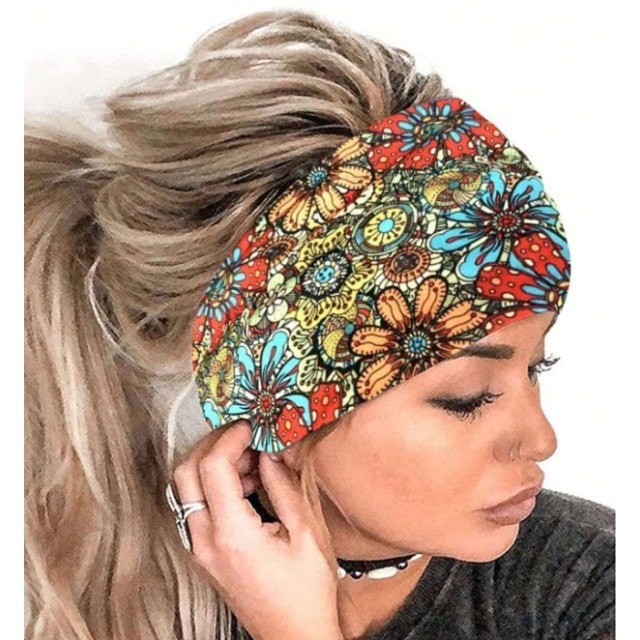 Širok naglavni trak s cvetlicami