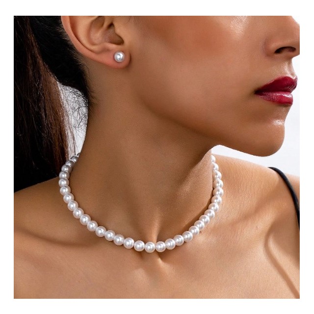 Komplet ogrlica in vtični uhani s perlico