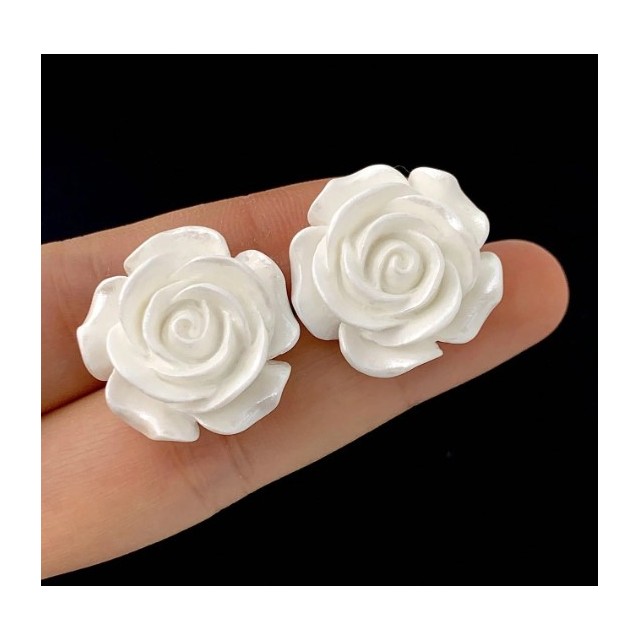 Vtični uhani vrtnice bele 