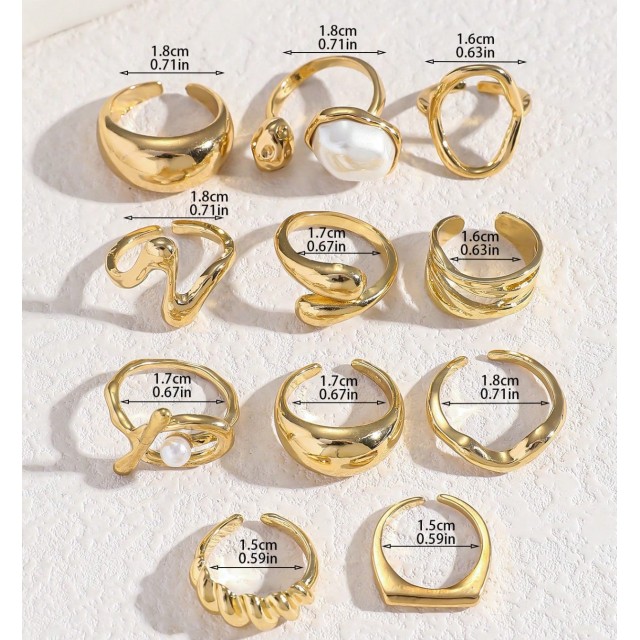 Elegantni 11 delni komplet prstanov v zlati barvi