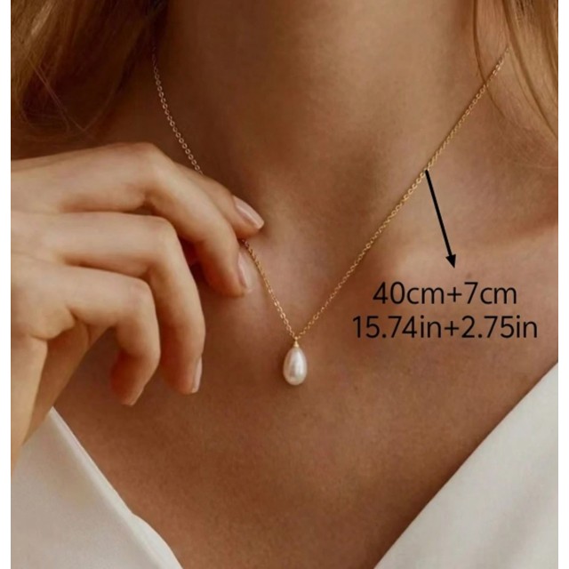 Minimalistična verižica s kapljičastim biserom