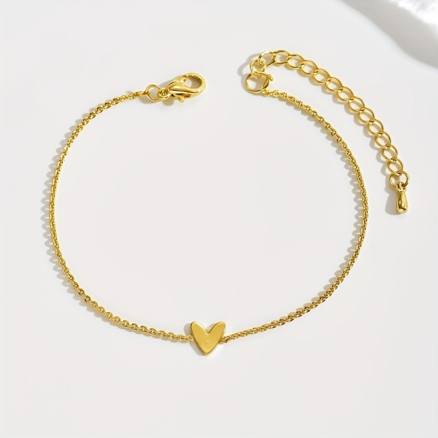 Preprosta zlata zapestnica s srcem