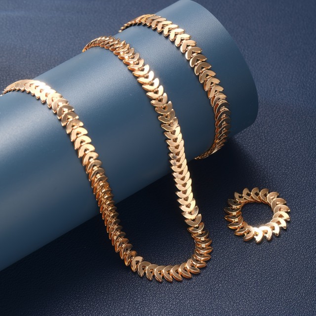 3 delni set nakita v videzu ribje kosti zlata barva