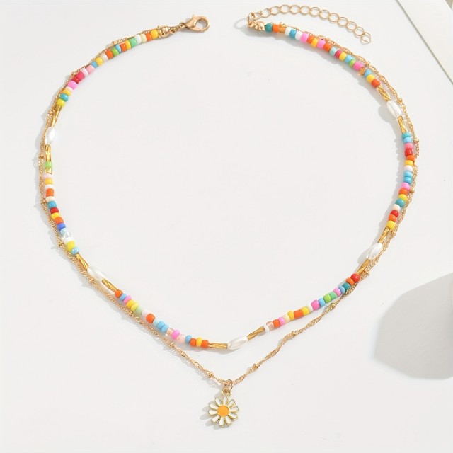 Čudovita poletna ogrlica z marjetico in pisanimi perlicami