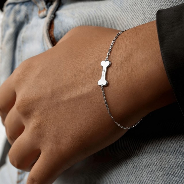 Personalizirana ženska nežna zapestnica s pasjo kostjo