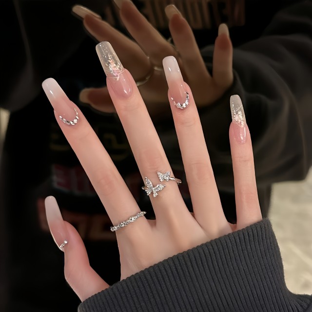 Nastavljiv ženski prstan z metulji