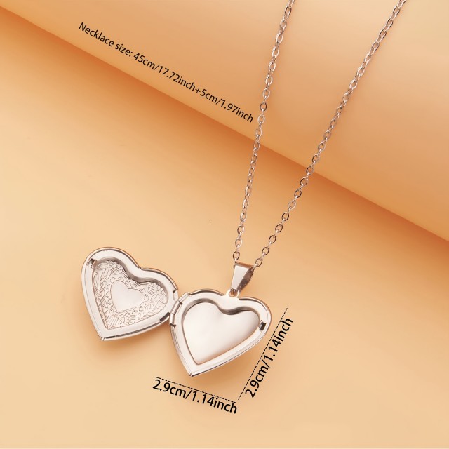 Nerjaveča ogrlica z odpirajočim srcem v 2 barvah