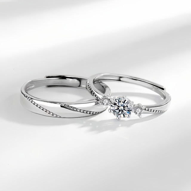 Komplet dveh prilagodljivih prstanov za pare