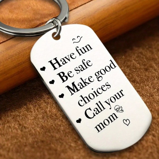 Obesek za ključe srebrne barve CALL YOUR MOM
