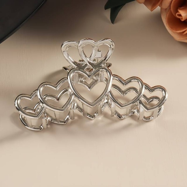 Kovinska sponka za lase v srebrni ali zlati barvi, srca