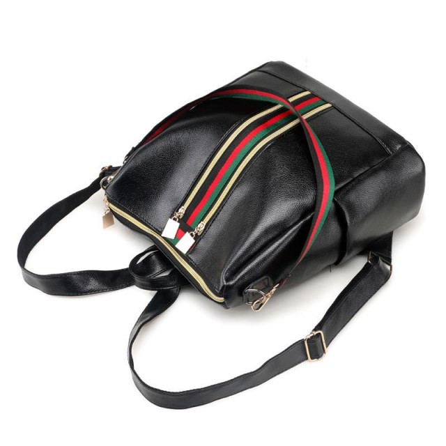 Nahrbtnik črn usnjen 