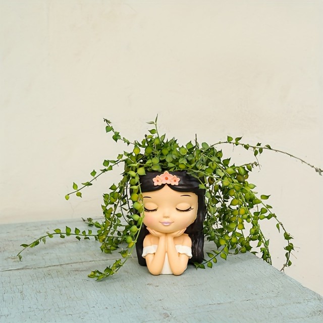 Cvetlični lonček ZAMIŠLJENA DEKLICA