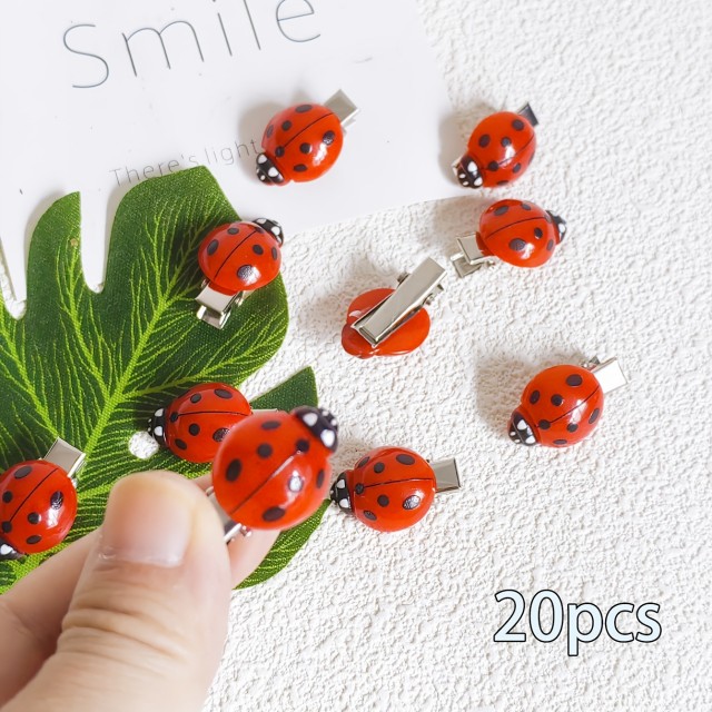 Komplet 20 mini sponkic za lase v obliki pikapolonic