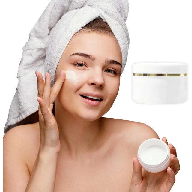 Bela plastična kozmetična posodica s kupolastim pokrovom 100ml