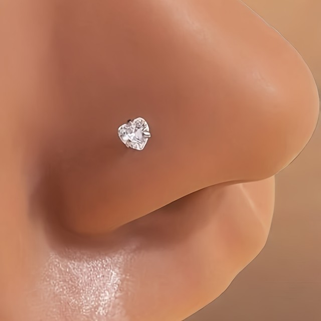 Uhan za nos v obliki srca