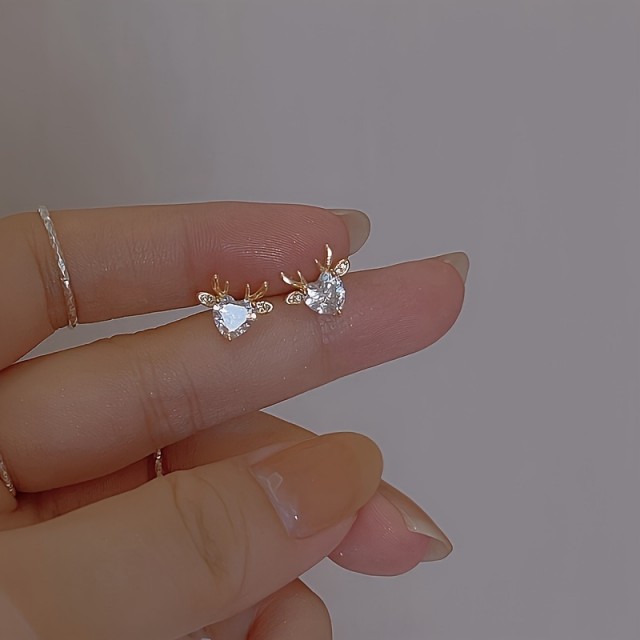 Mini vtični uhani v obliki jelenčka