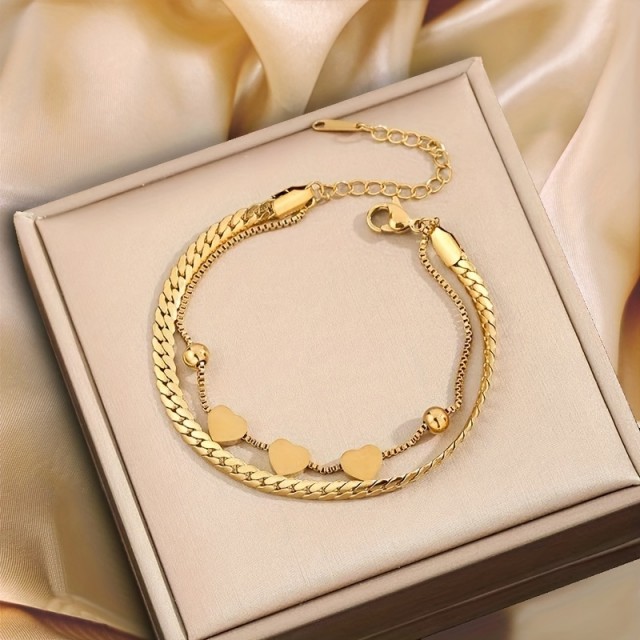 Personalizirana zapestnica s srci in gravuro po želji