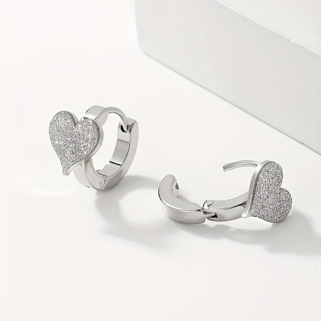 Elegantni uhani iz nerjavečega jekla srce