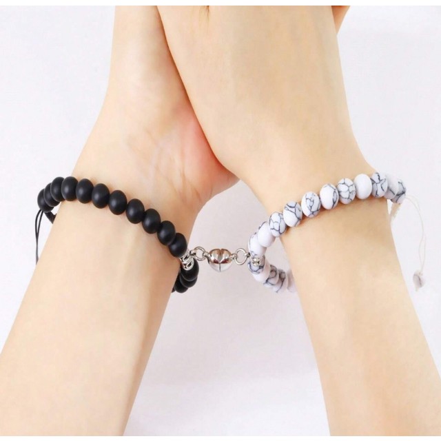 Komplet 2 zapestnic s kamni in magnetkom