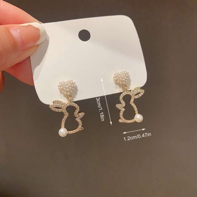 Prikupni uhančki z zajčki