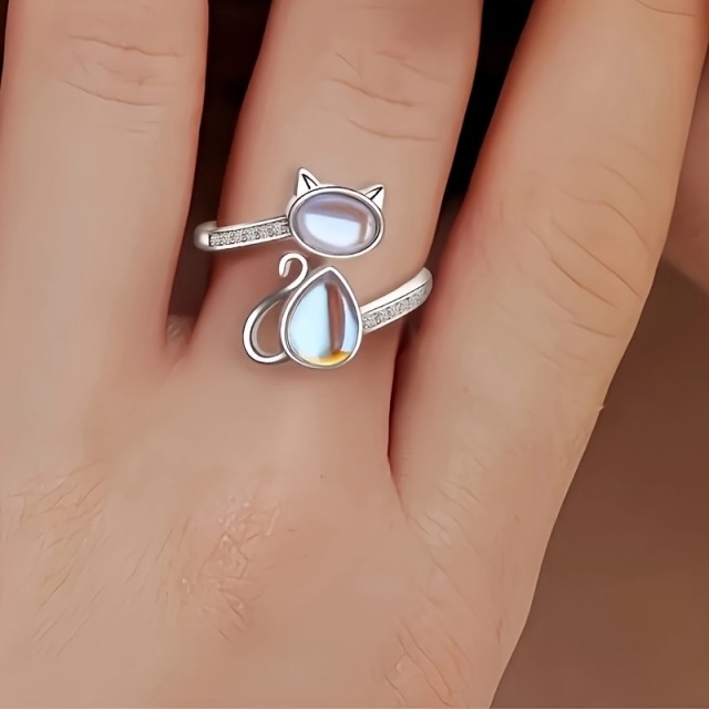 Nastavljiv prstan v obliki mačke z mesečevim kamnom