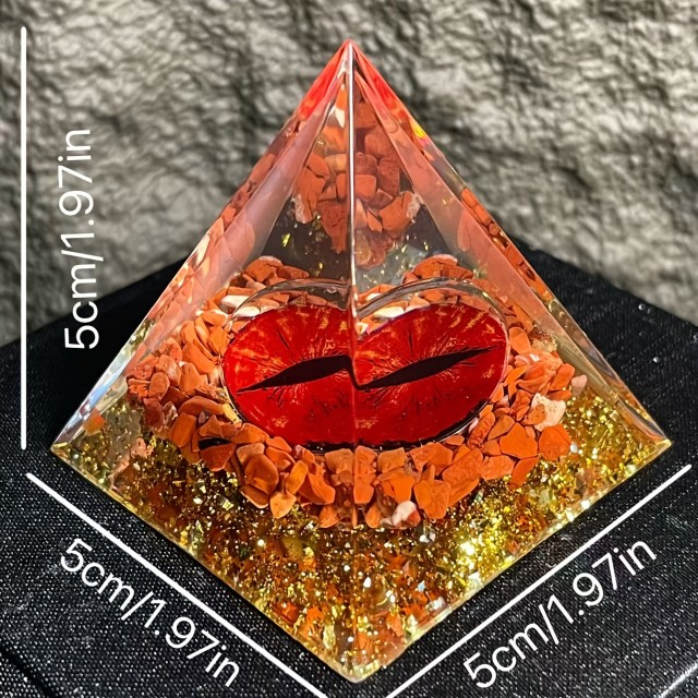 Orgonitna piramida »Hell’s Eye« – rdeče oko s kristali 5cm