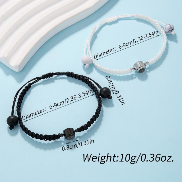 Komplet dveh zapestnic s projekcijo