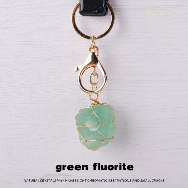Obesek za ključe z zelenim fluoritom – kristal jasnosti in ravnovesja