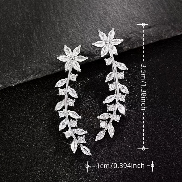 Uhani za natakniti brez prebadanja ušes srebrne barve