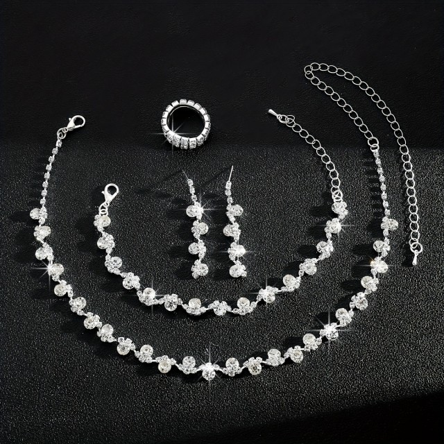 Eleganten 4-delni komplet s cirkoni v srebrni barvi