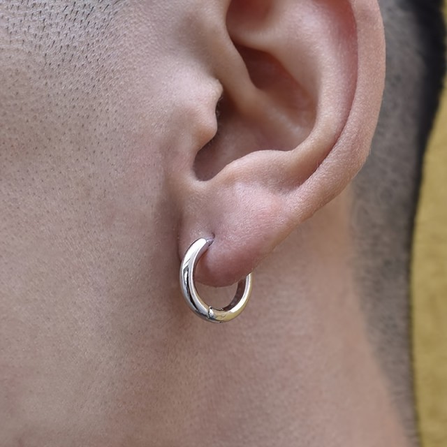 1 par moških modnih okroglih uhanov