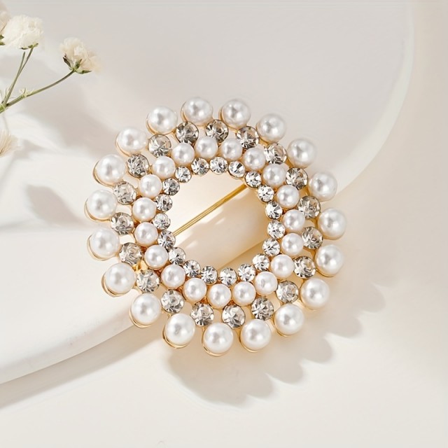 1 kos elegantne okrogle broške s perlicami
