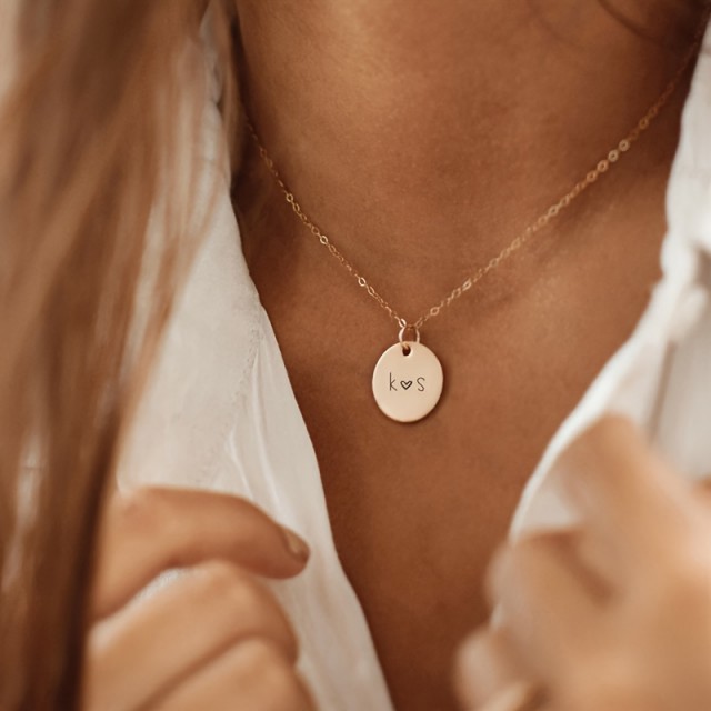 Personalizirana ogrlica z okroglim obeskom in gravuro po vaši želji