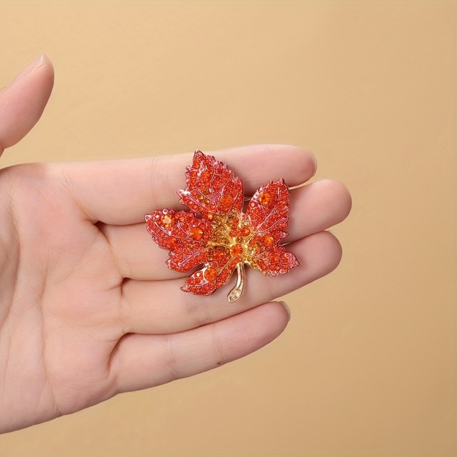 Elegantna broška v obliki javorjega lista oranžna