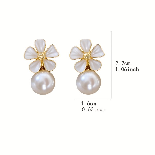 Elegantni uhani s cvetom in biserom 2 barvi 